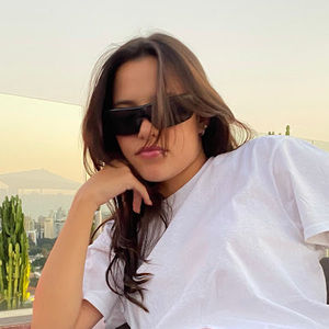 Meet your Posher, Marcela